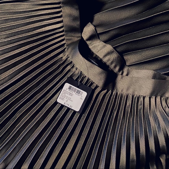 CLUB MONACO Annina Pleated Skirt - Picture 8 of 9